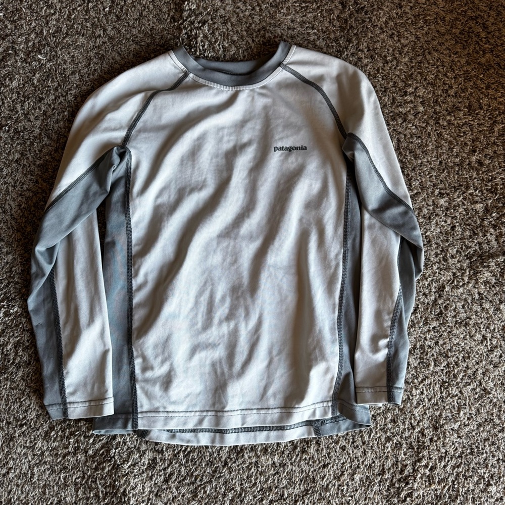 Patagonia Boys' S Long-Sleeved Silkweight‎ Rashguard Grey Flying Fish